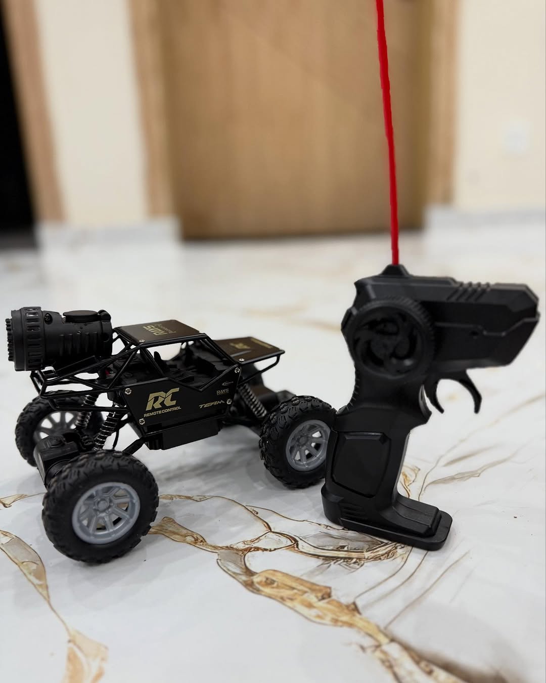 RockStorm™ 4x4 Smoke Monster Crawler